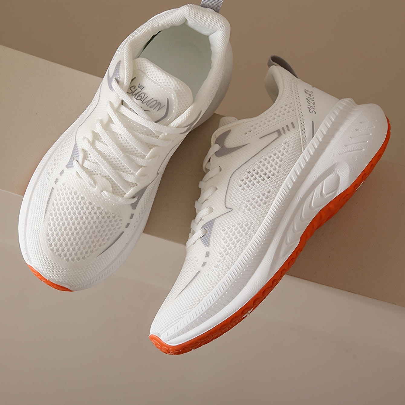 Zapatos de running blancos de mujer con suela naranja, tela transpirable, soporte, zapatillas para todas las estaciones