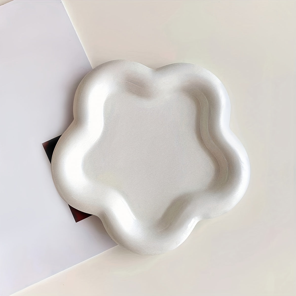 Flower-Shaped Jewelry Tray for Creative Storage 10.49cm