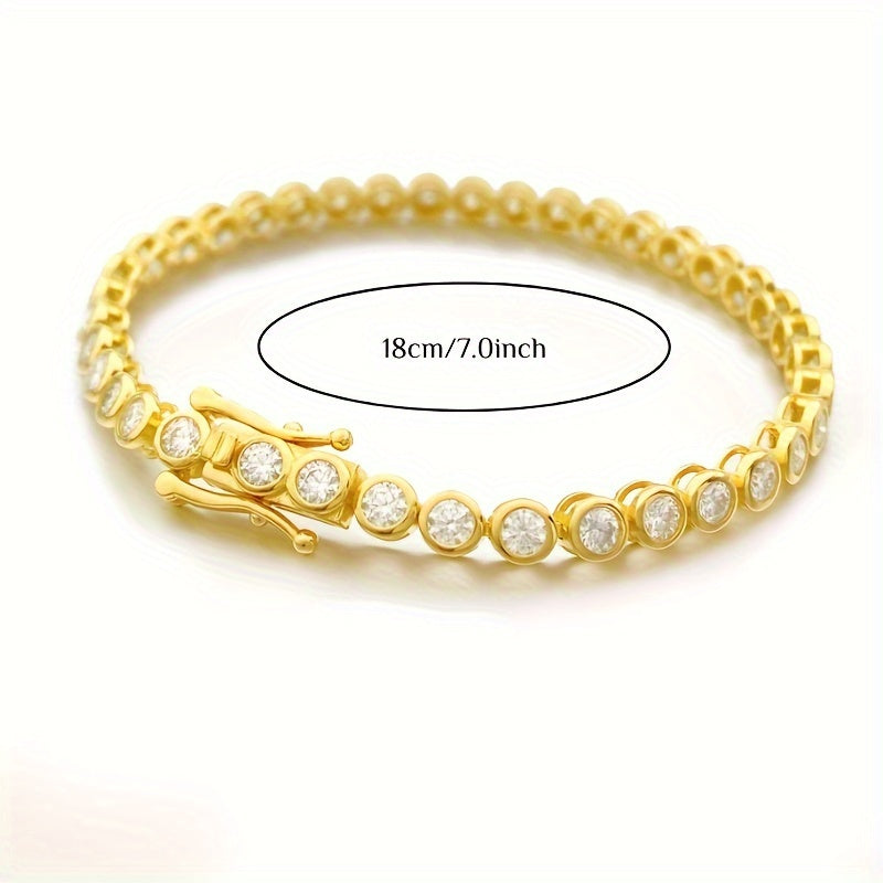 S925 kumushdan yasalgan bitta bilaguzuk, tennis zanjir dizayni bo'ylab hip hop uslubida o'rnatilgan 2mm Moissanite toshi bilan.