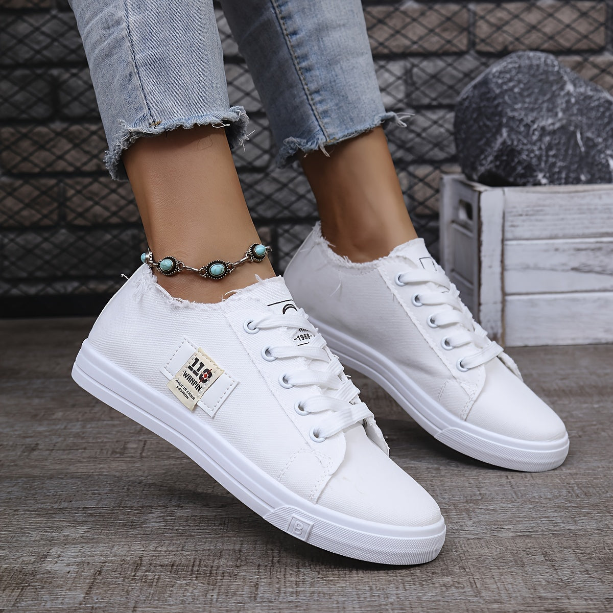 Women’s Slip-On Sneakers Casual Low-Top Lace-Up Shoes Non-Slip Rubber Sole