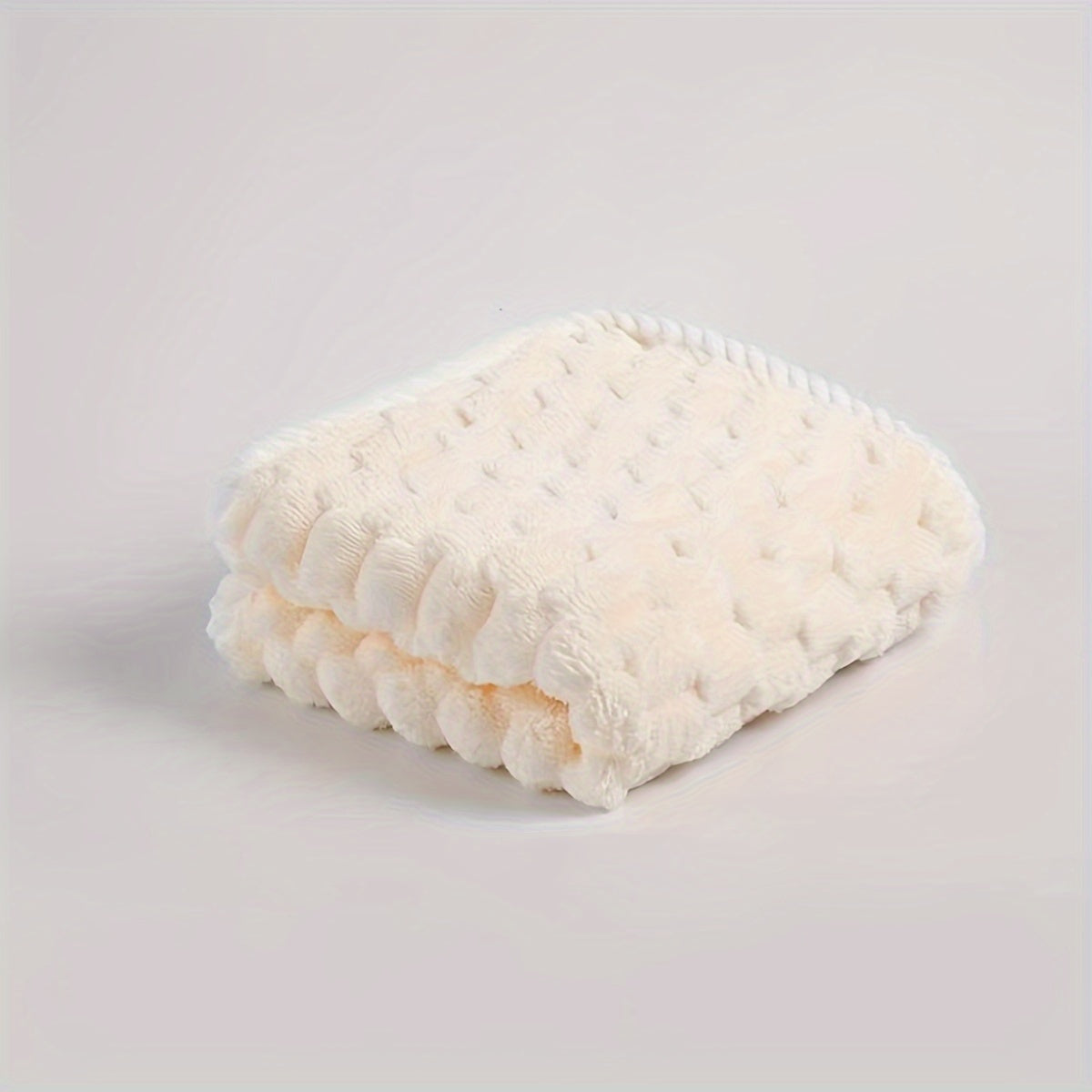 Yumshoq mikrofiber sochiq (30.48sm x 30.48sm) tez quriydigan texnologiya va super singdirish qobiliyati bilan. Uyda, spa va sport zalida foydalanish uchun ideal. Zamonaviy bulut naqshiga ega.