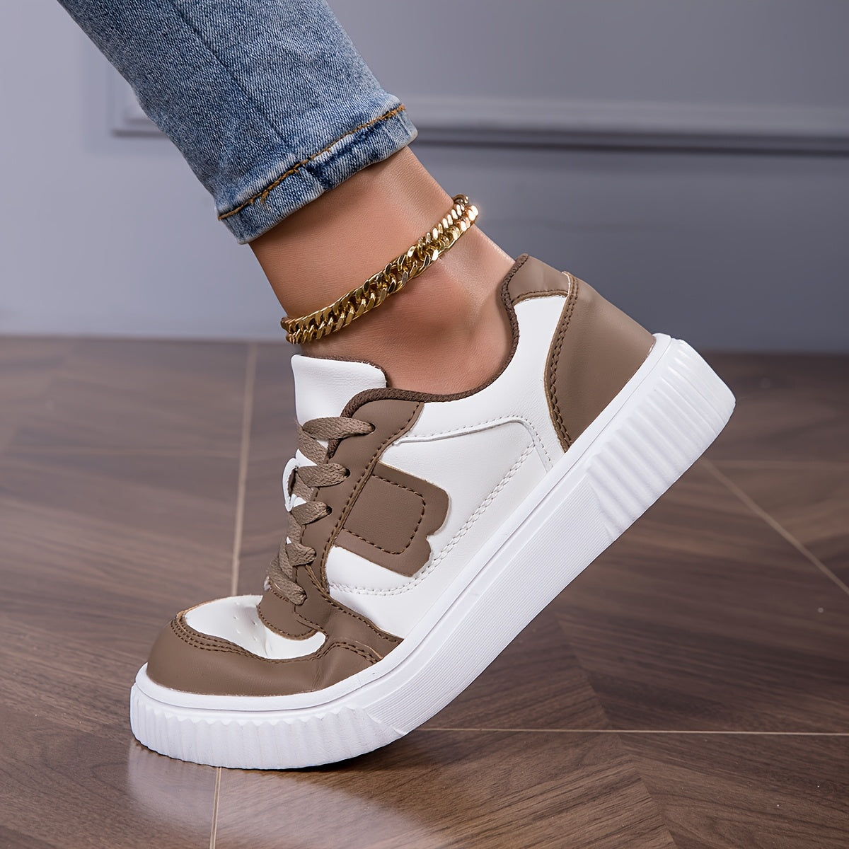 Women's Plus Size Lightweight Casual Sneakers with Thick Sole and Breathable Mesh