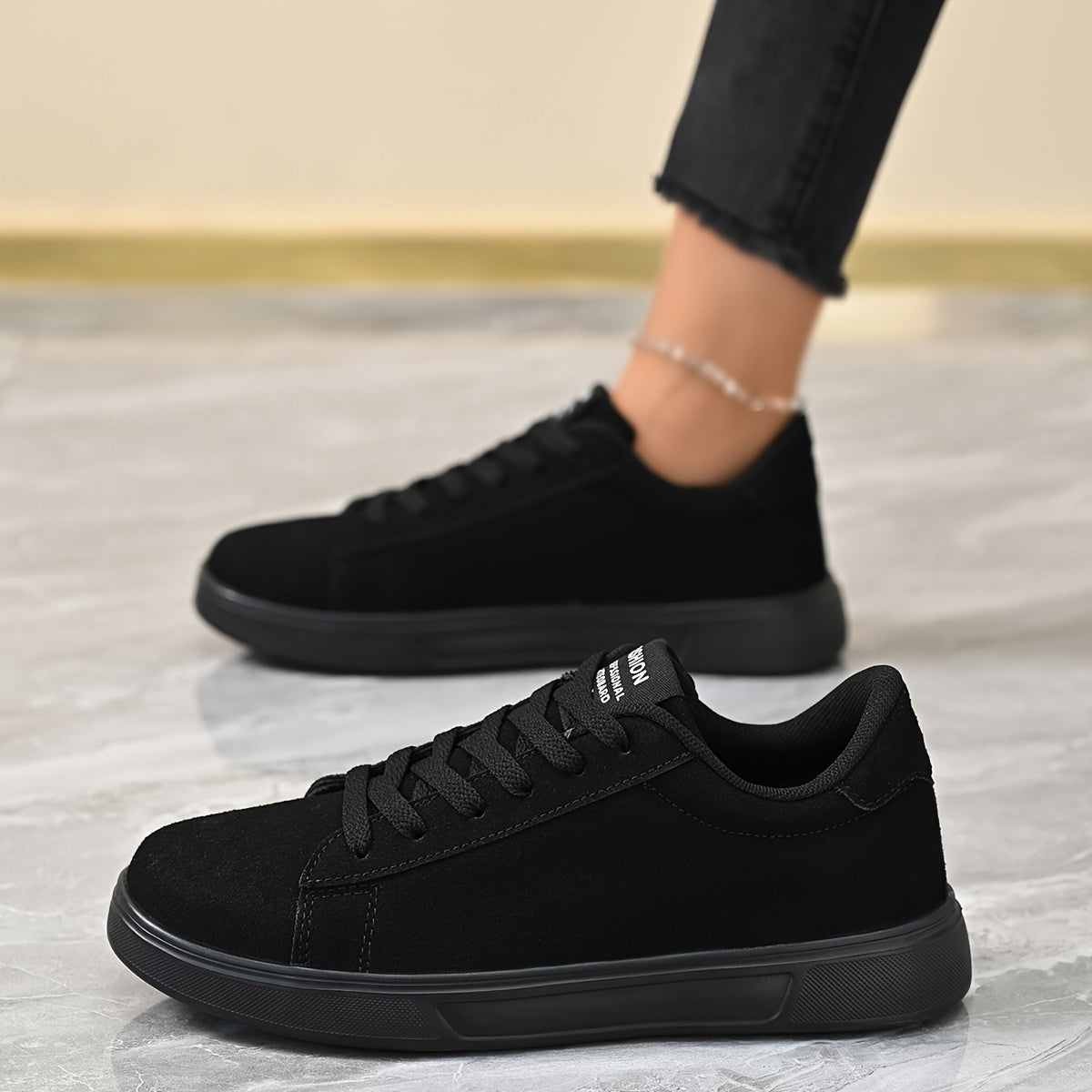 Women's Lightweight Casual Sneakers with Lace-Up Closure Black All-Season Shoes
