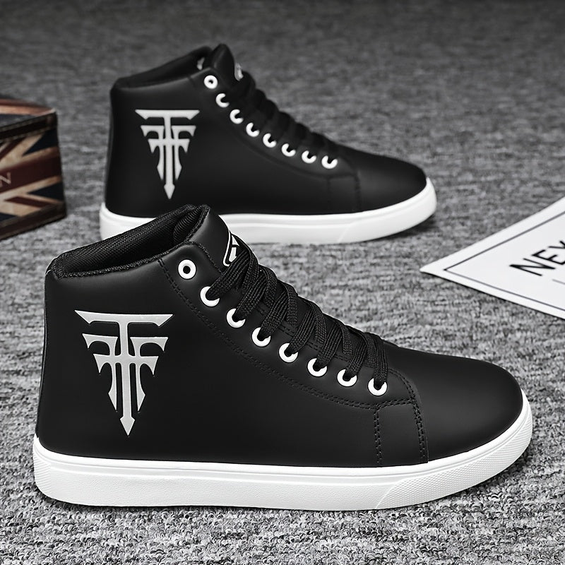 Erkaklar uchun oq skeyt poyabzallari, zamonaviy ko'chada uslubi, qulay sirpanmaydigan dizayn, bog'ichli yopilish, mustahkam PU yuqori qismi va PVC tagligi bilan har kuni va ochiq havoda faoliyatlar uchun.