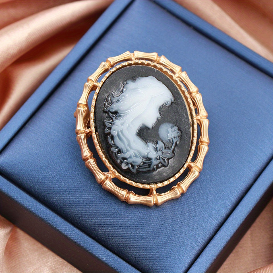 Vintage Alloy Portrait Brooch for Women Elegant Jewelry Stylish Accessory
