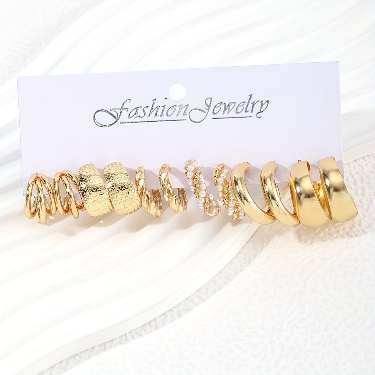 12-ta bo'lak minimalistik halqa sirg'alar, sun'iy marjon bilan bezatilgan, kundalik va bayram kiyimlari uchun zanglamas po'latdan yasalgan studlar