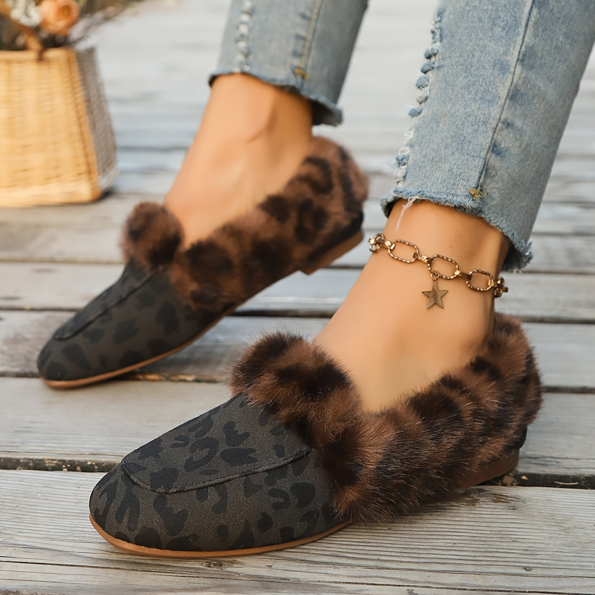 Women’s Leopard Print Plush Slippers Warm Faux Fur Indoor Shoes