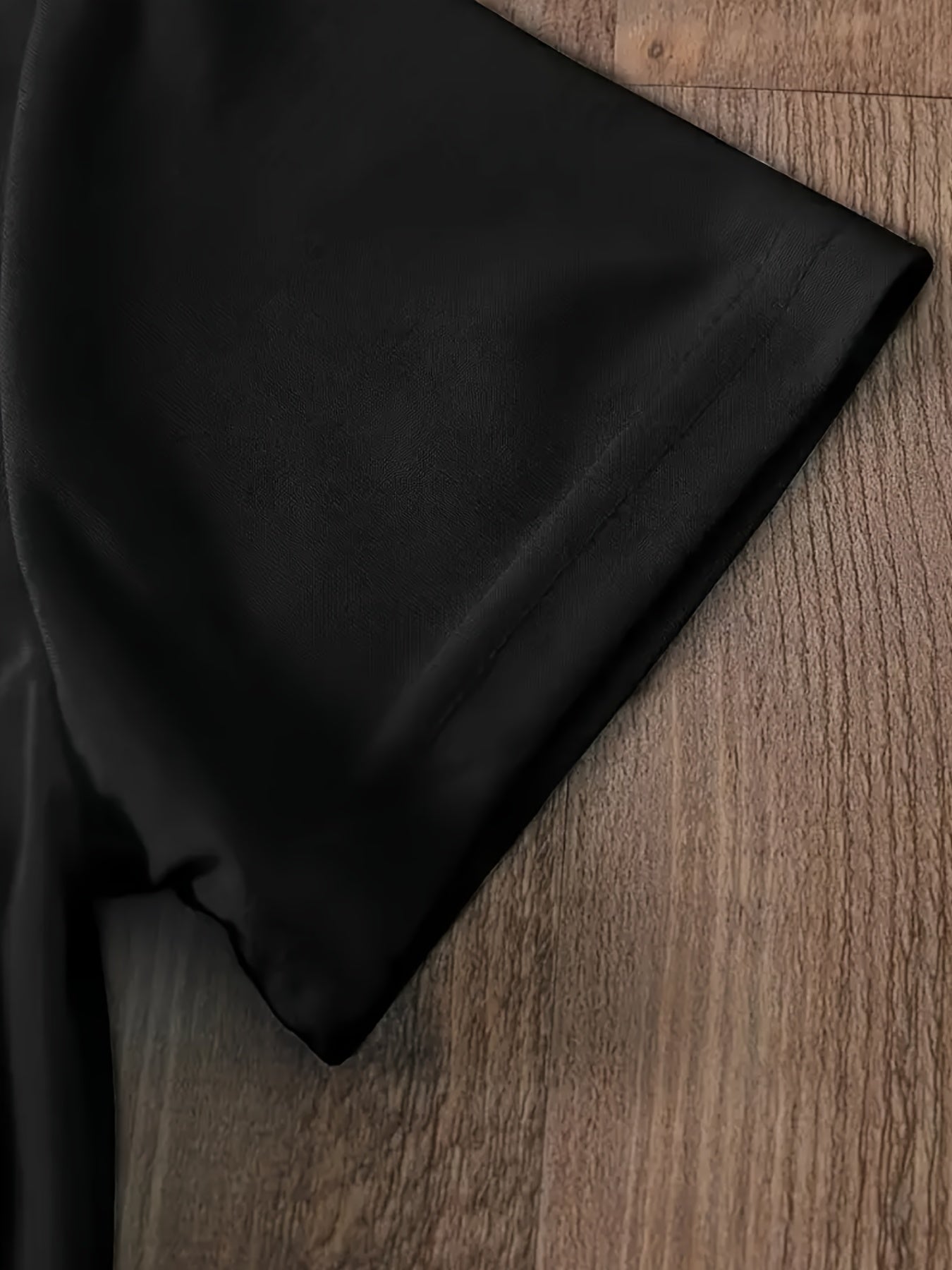 Plus Size Black T-Shirt with Leopard and Heart Print Polyester Short Sleeve Spring Summer