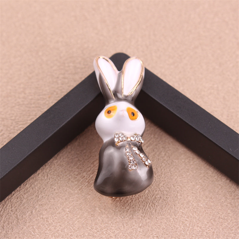 Rabbit Brooch with Rhinestones, Elegant Jewelry Accessory for Bags and Hats