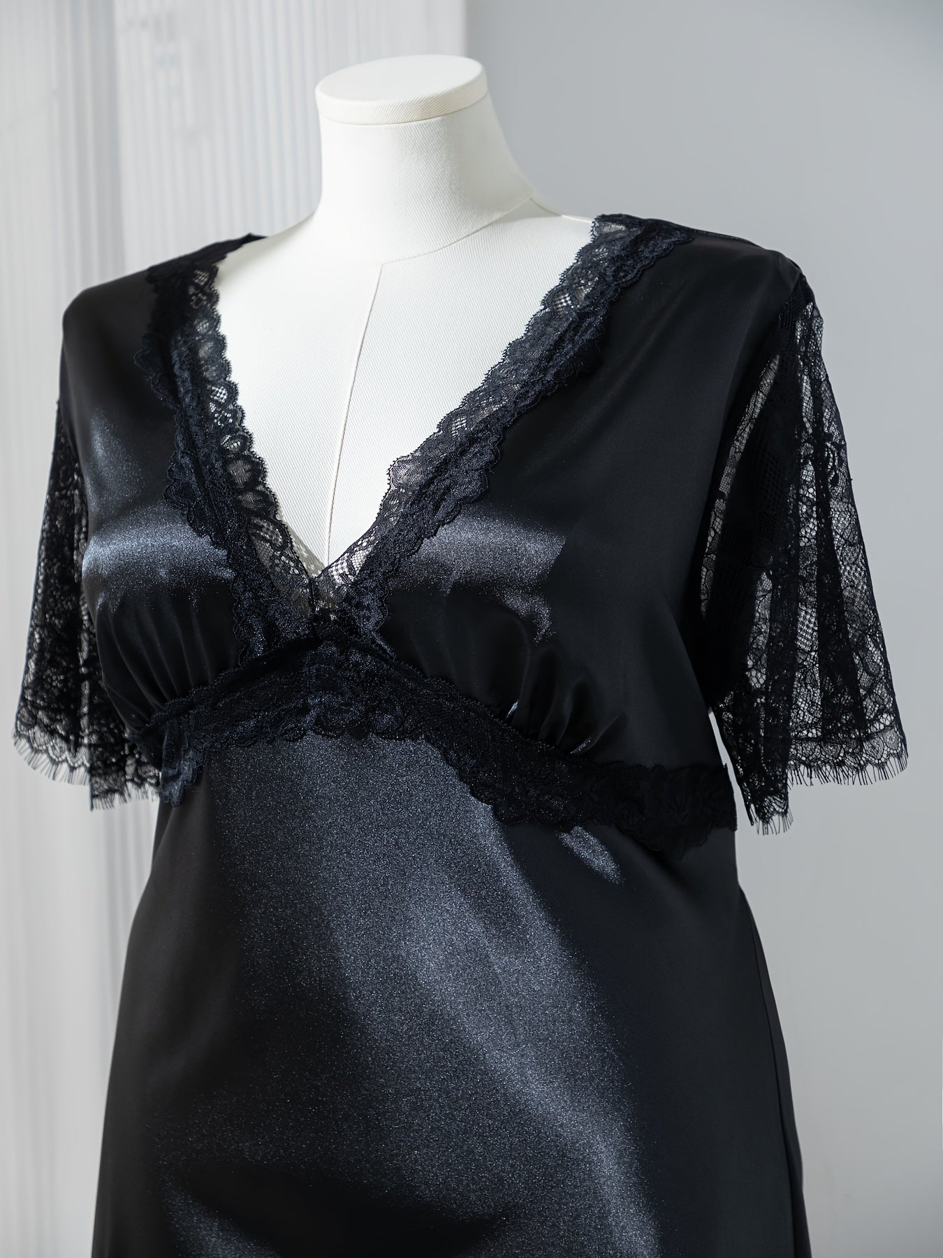 Women's Black Lace-Trim V-Neck Nightdress Short Sleeve Sleepwear