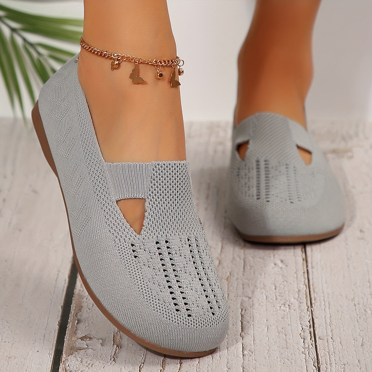 Women's Solid Color Breathable Knit Slip-On Flat Shoes