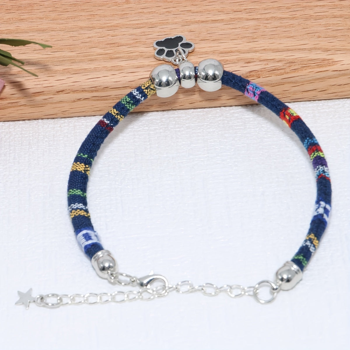 Rang-barang paw print pendanti bilan sozlanadigan nylon uy hayvonlari uchun kamar, mushuklar va kichik itlar uchun