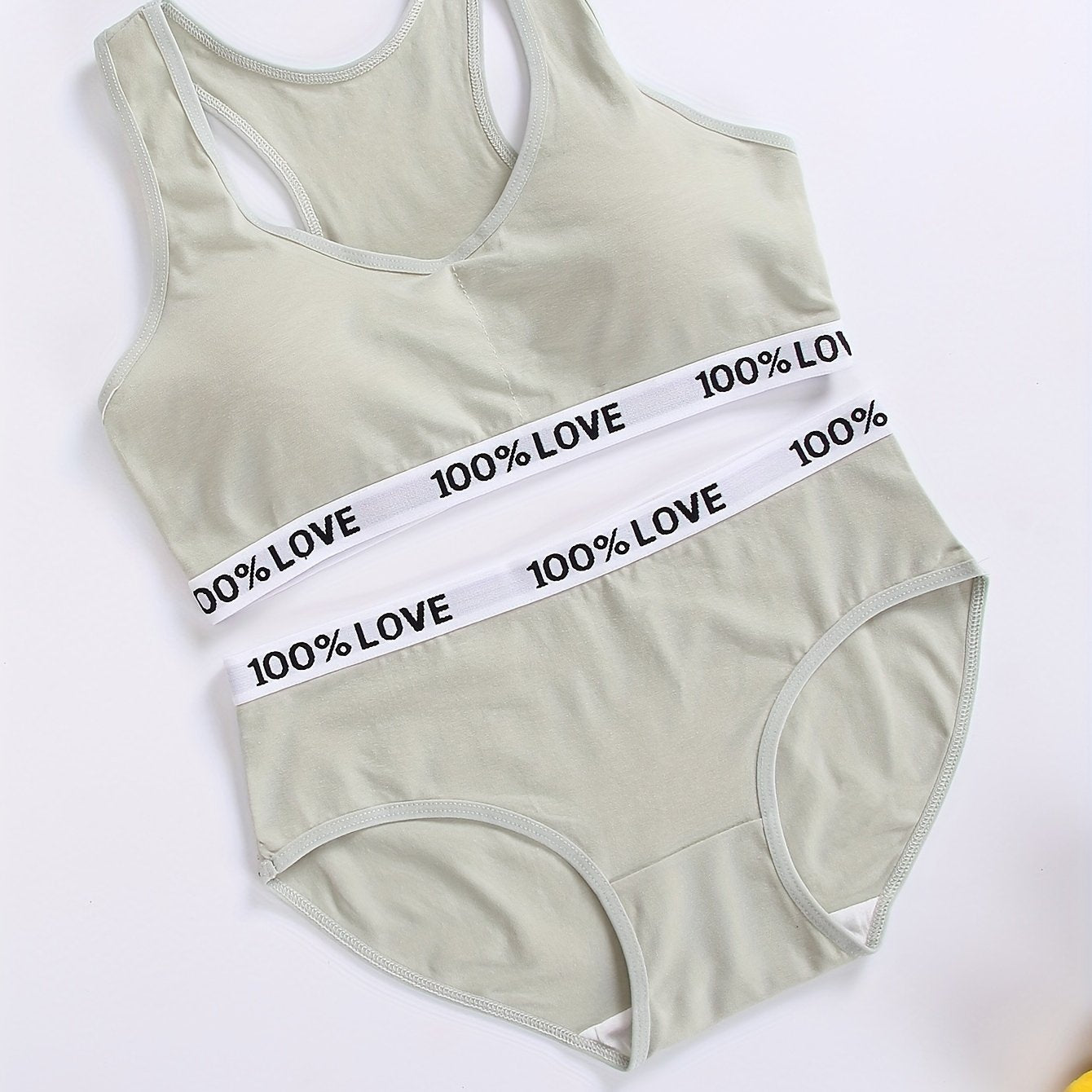 Women’s Seamless Nylon Polyester Lingerie Set with Non-Padded Bra and Panties