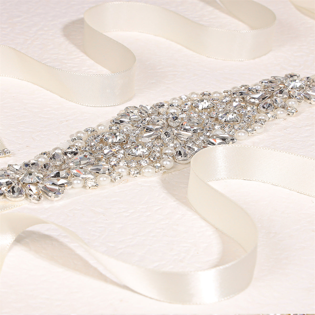 Handcrafted Rhinestone Bridal Belt Waist Chain Sash with Faux Pearl Beads Wedding Dress Accessory