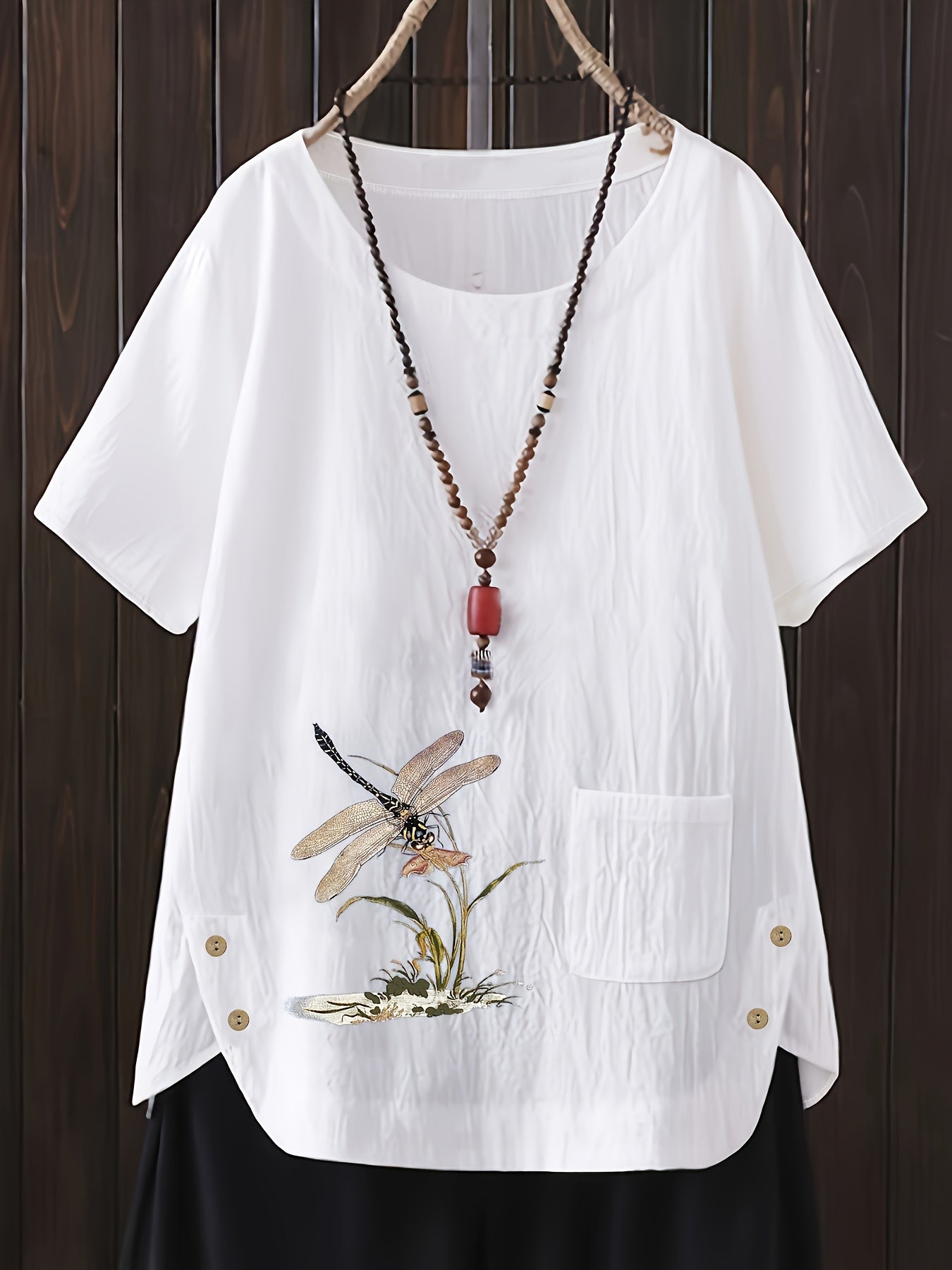 Plus o'lcham ayollar uchun erkin fitli qisqa sleeve bluz, jonli apelsin rangli dragonfly bosimi