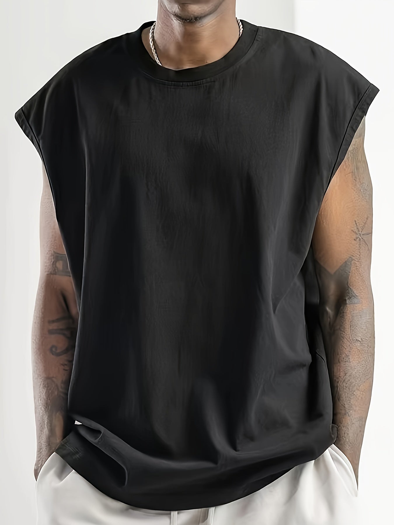 Erkaklar uchun katta o'lchamdagi qora paxta yengsiz futbolka, tasodifiy va sport uslubida, nafas oladigan to'qilgan mato, yozgi ochiq havoda faoliyatlar uchun mukammal, keng kesim, paxta aralashmasi mato