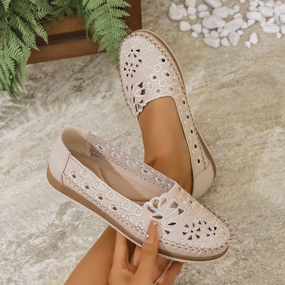 Women's Slip-On Ballet Flats Breathable Floral Cushioned All-Season Wide