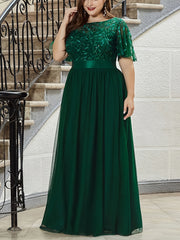 Women's Plus Size Emerald Green Lace-Trimmed Midi Dress with Belt