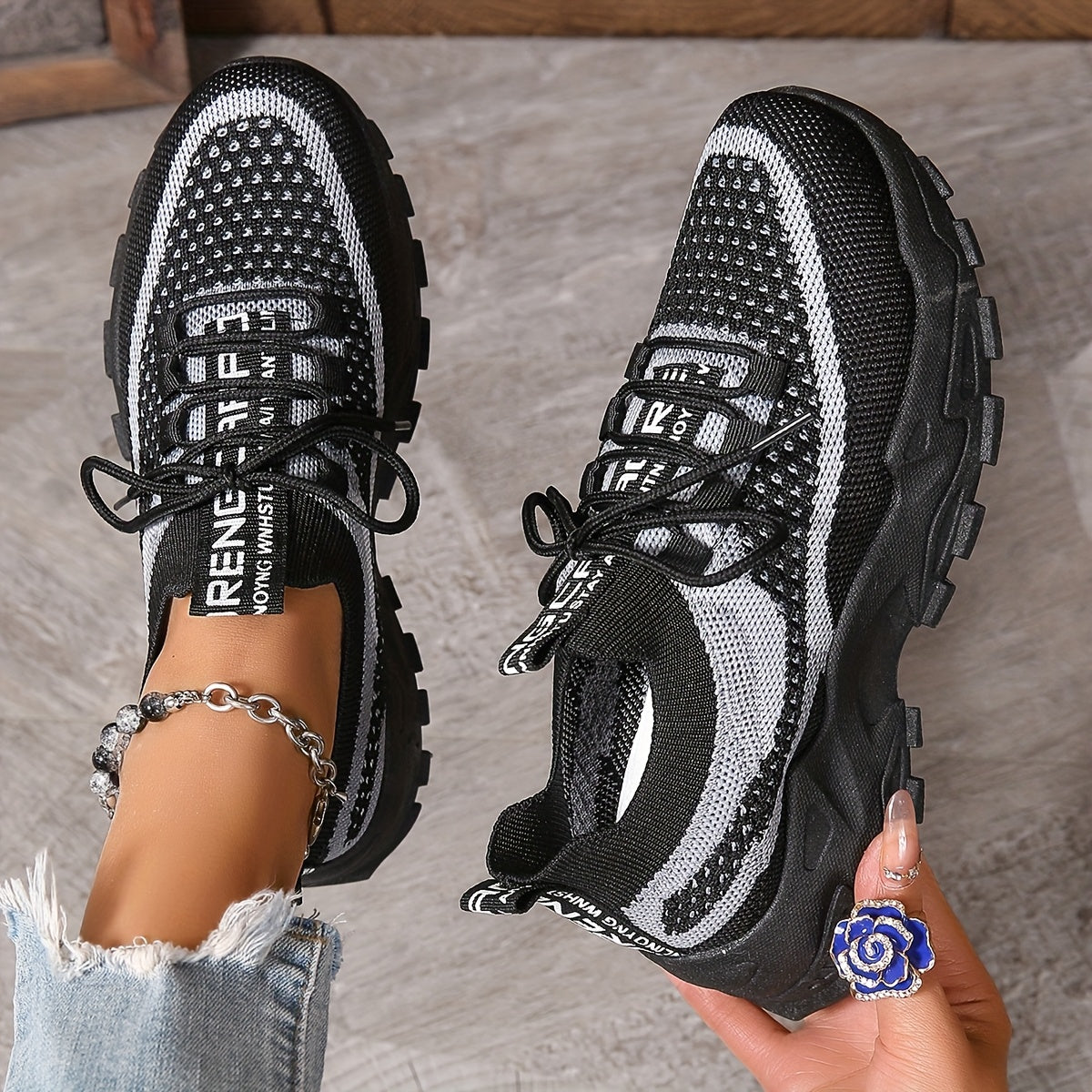 Women's Breathable Knit Low-Top Running Sneakers Lightweight Casual Shoes