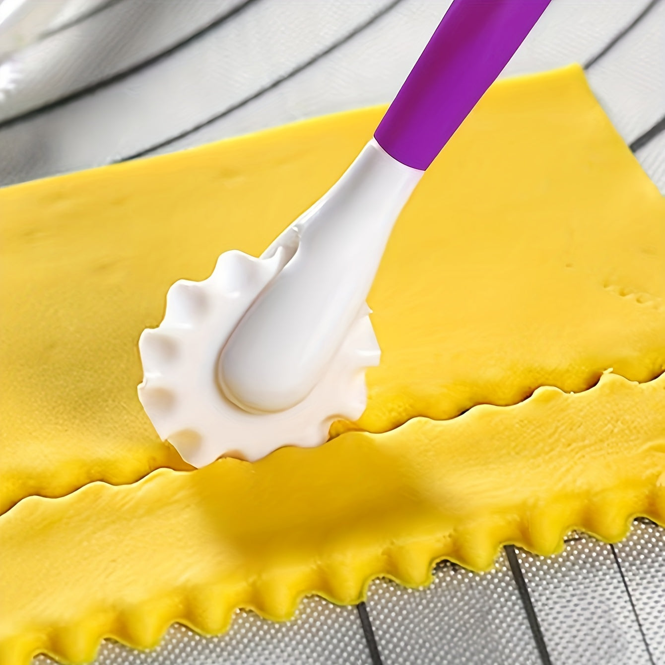 Set of 4 Fondant Modeling Tools for Cake Decorating and Sculpting