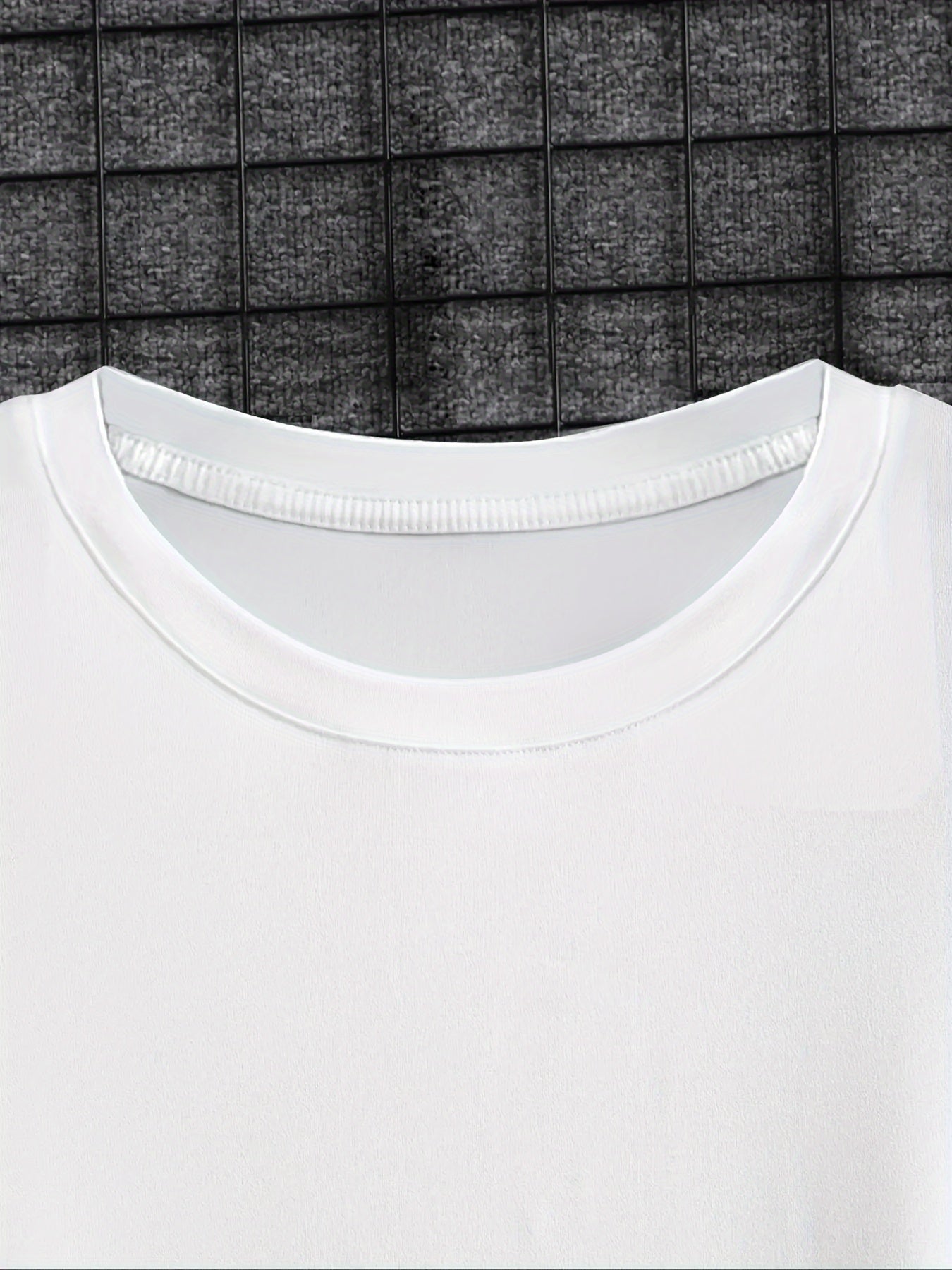 Women’s Casual Loose Fit Drop Shoulder T-Shirt with Heart Print and Crew Neck