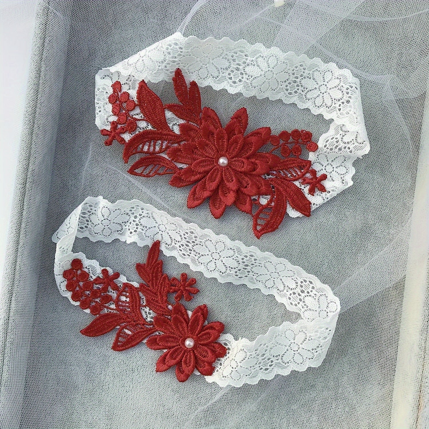 Wedding Garter Set Lace Bridal Garter Belt with Faux Pearl Decorations and Floral Design