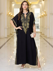 Plus Size Floral Embroidered Maxi Kaftan Dress with Notched Neck and Batwing Sleeves