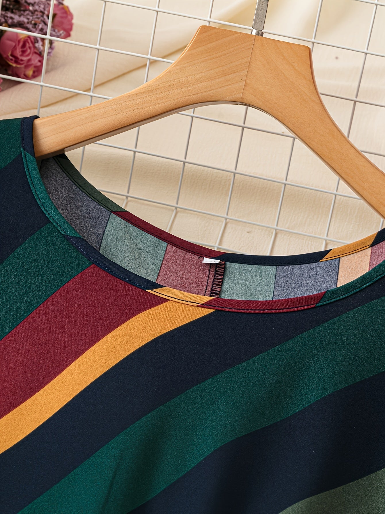 Women's Short Sleeve Striped Dress with Crew Neck for Spring Summer