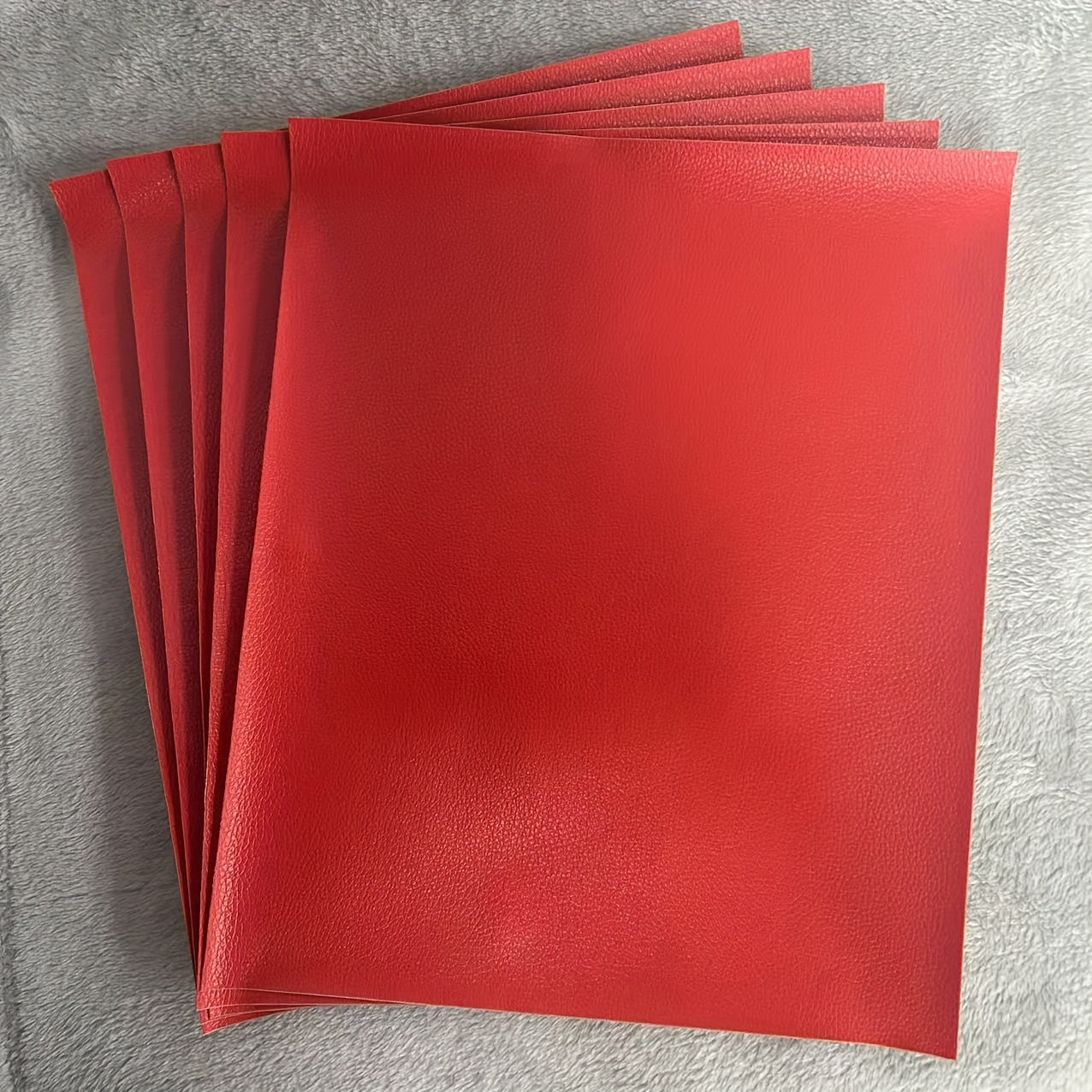 5 ta paket 25x30 o'z-o'zini yopishtiradigan sun'iy charm ta'mirlash yamoqlari mebel, divan, o'rindiq uchun