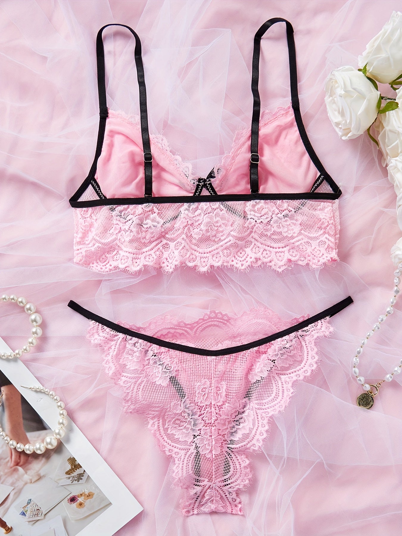 Lingerie Set with Contrasting Colors and Lace Detailing for Women