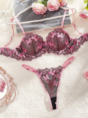 Conjunto de lencería de encaje para mujer con sujetador de tirantes finos y tanga