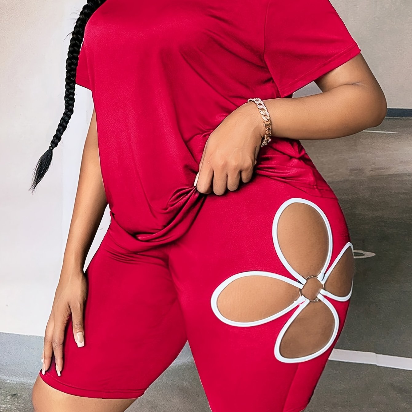 Plus Size Floral Hollow Out Sports Suit Set T-Shirt and Shorts Polyester Elastane