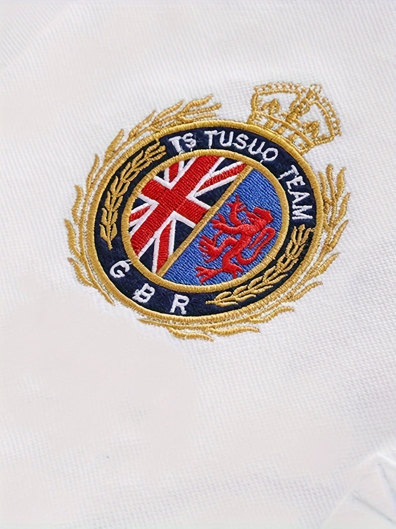 TS Erkaklar uchun Katta O'lchamdagi Oq Paxta Ko'ylak, Logo, Qizil va Qora Trim, Yengil Matolar, Mashinada Yuvish Mumkin, Norasmiy/Ta'til Uslubi, Katta O'lchamdagi Norasmiy T-Shirt.