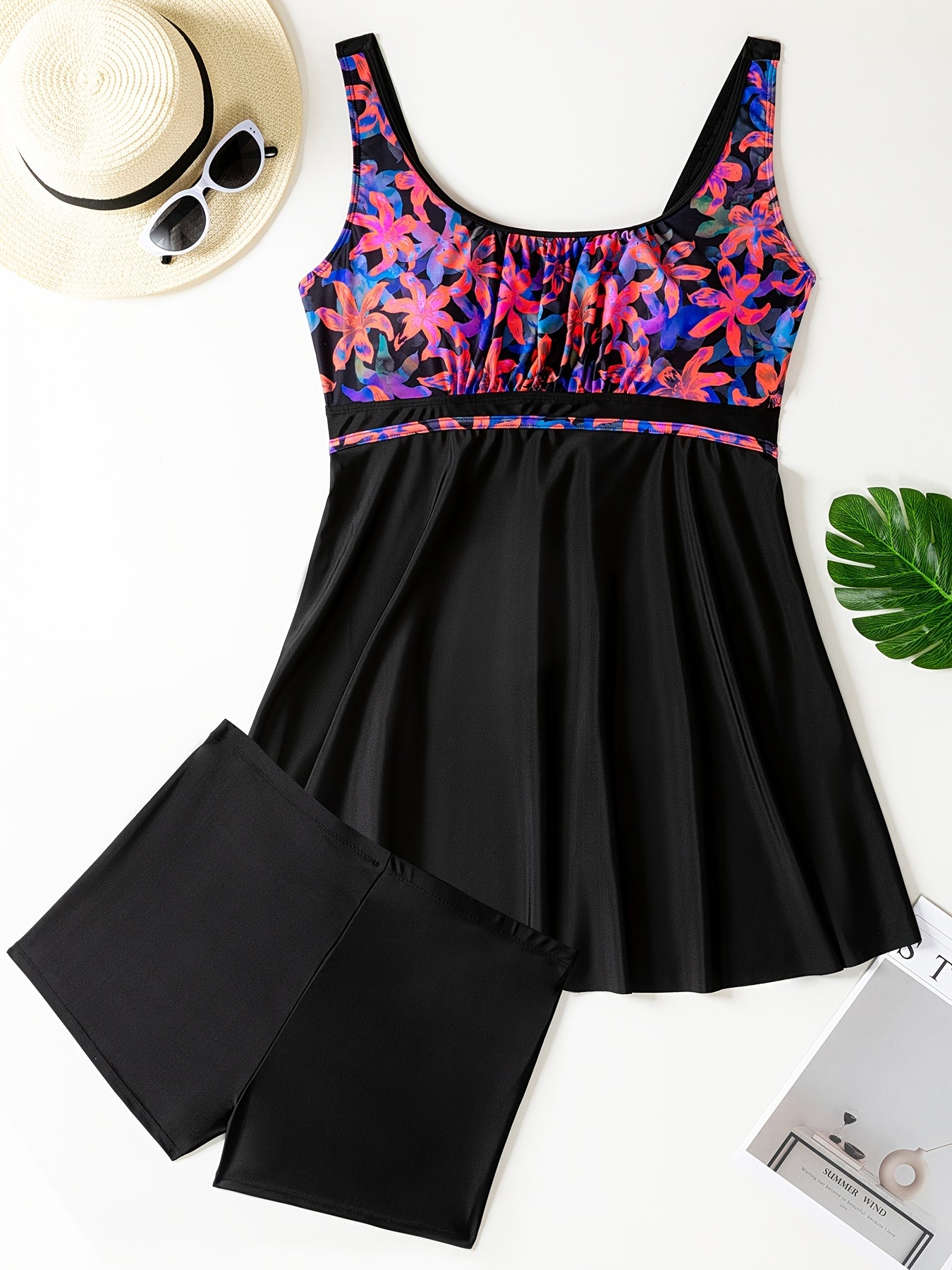 Ayollar uchun modali print va bo'linma oyoqlari bilan katta o'lchamdagi tankini suzish kiyimi.