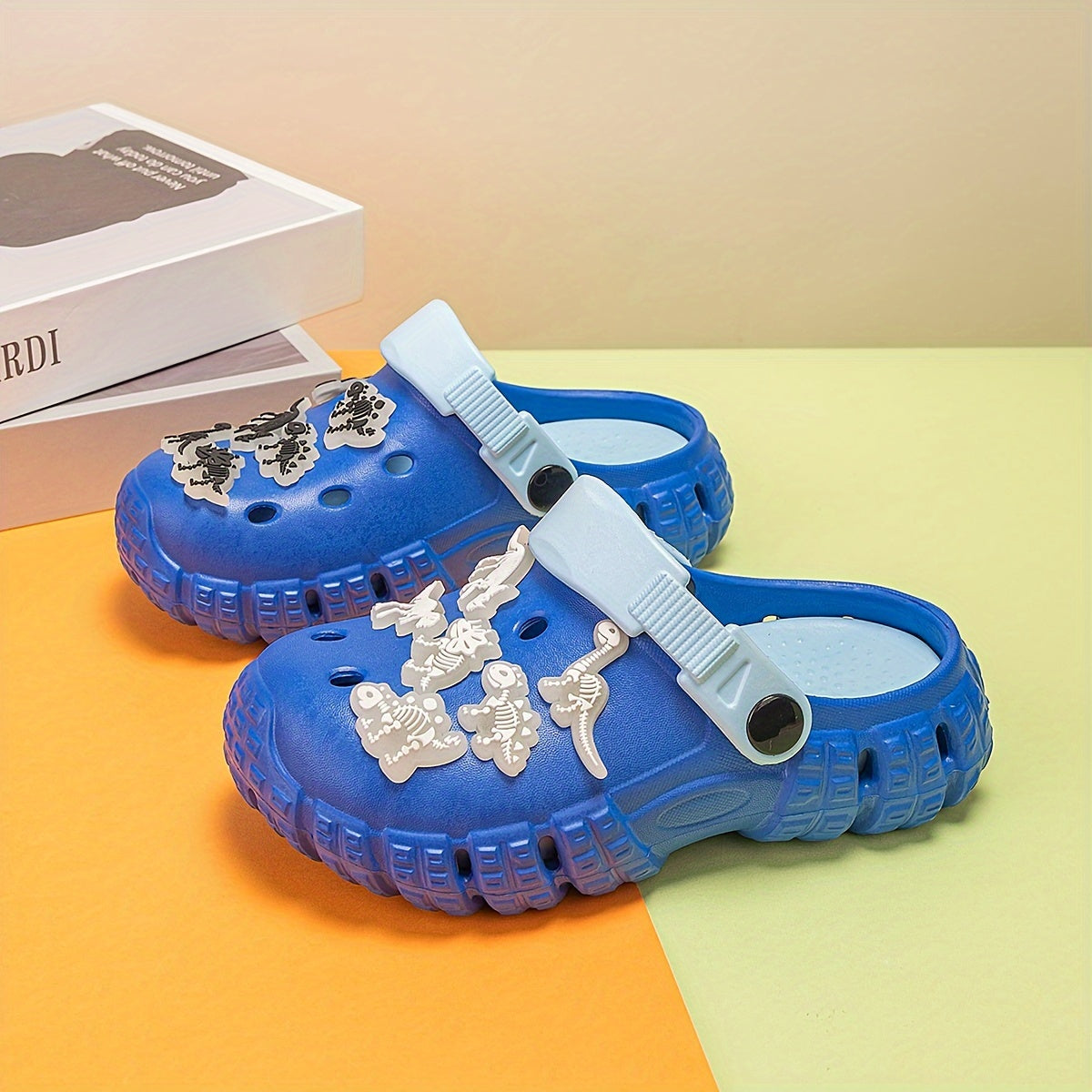 Kids Glow-in-the-Dark Dinosaur Clogs Breathable EVA Indoor Outdoor Casual Shoes for Boys and Girls