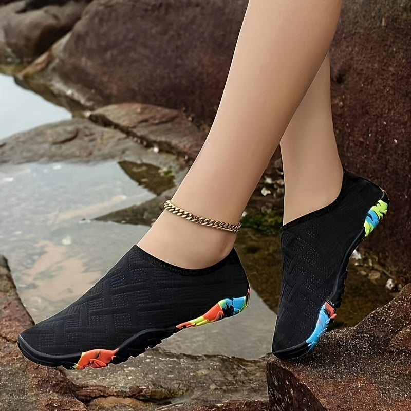 ayollarga mo'ljallangan yengil nafas oladigan suzish poyabzali, sirpanmaydigan guma ostki, ochiq barmoqli plyaj suv poyabzali