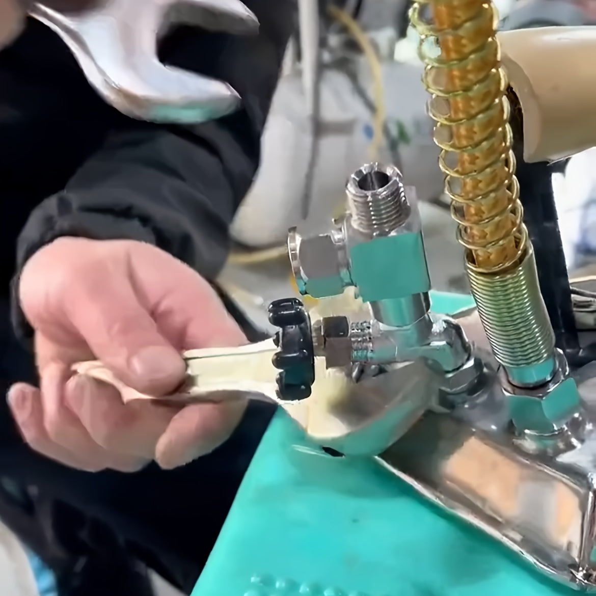 Metal Energy-Saving Drain Valve for Steam Iron Condensate, Durable, Easy to Install