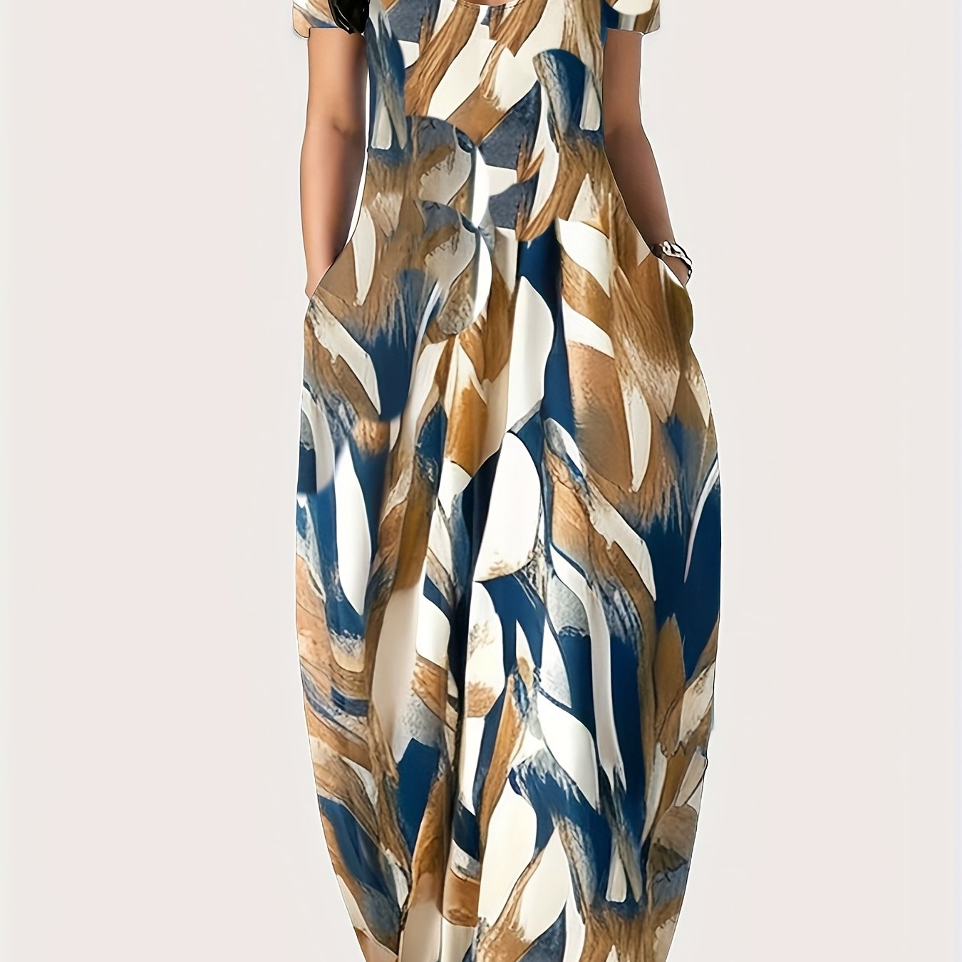 Платье-макси с геометрическим принтом для полных, полиэстеровое трикотажное, повседневное, свободного кроя, с карманами, для всех сезонов