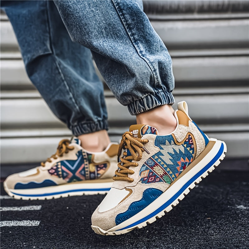 Erkaklar uchun vintage uslubidagi sport poyabzallari, geometrik plitka va tasodifiy naqsh bilan, bog'ichli dizayn, iliq qishki ichki qismi va PVC taglik, mustahkam, sirpanmaydigan ochiq havoda kiyish uchun.