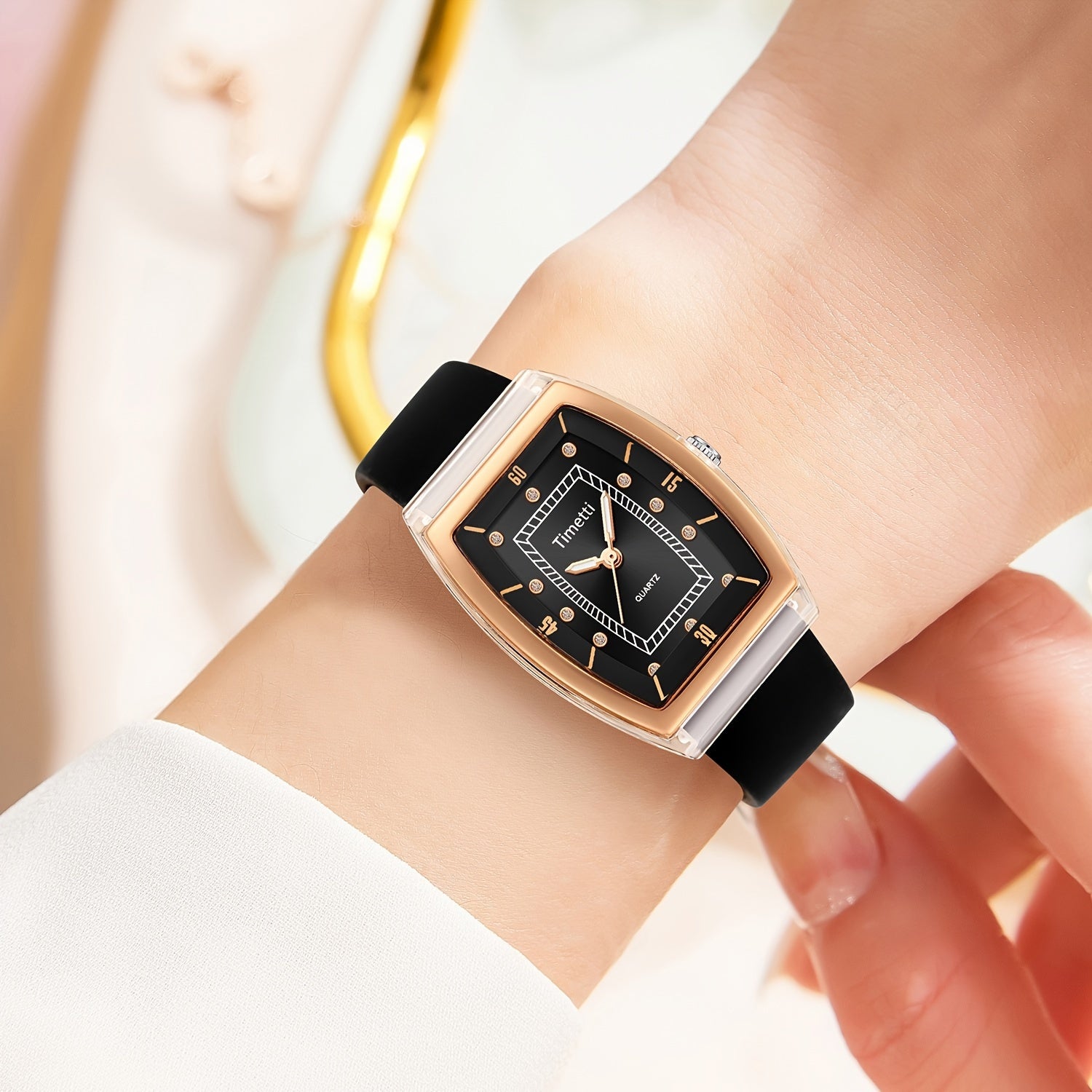 Women's Quartz Watch Silicone Band Classic Barrel Shape Analog Watch