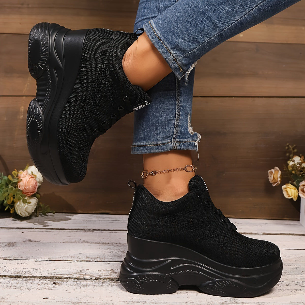 Women's Knitted Sneakers Breathable Low-Top Platform Mesh Shoes