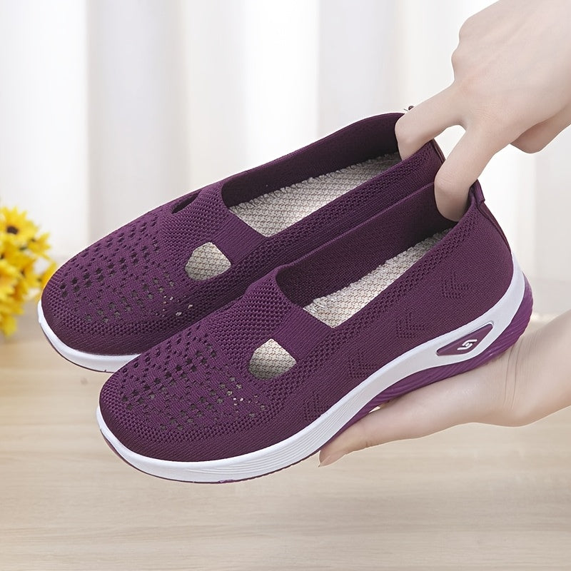 Ayollar uchun slip-on krossovkalar - Havo o'tkazuvchi mato, kauchuk taglik, past-to'plam, barcha mavsumga mo'ljallangan poyabzal