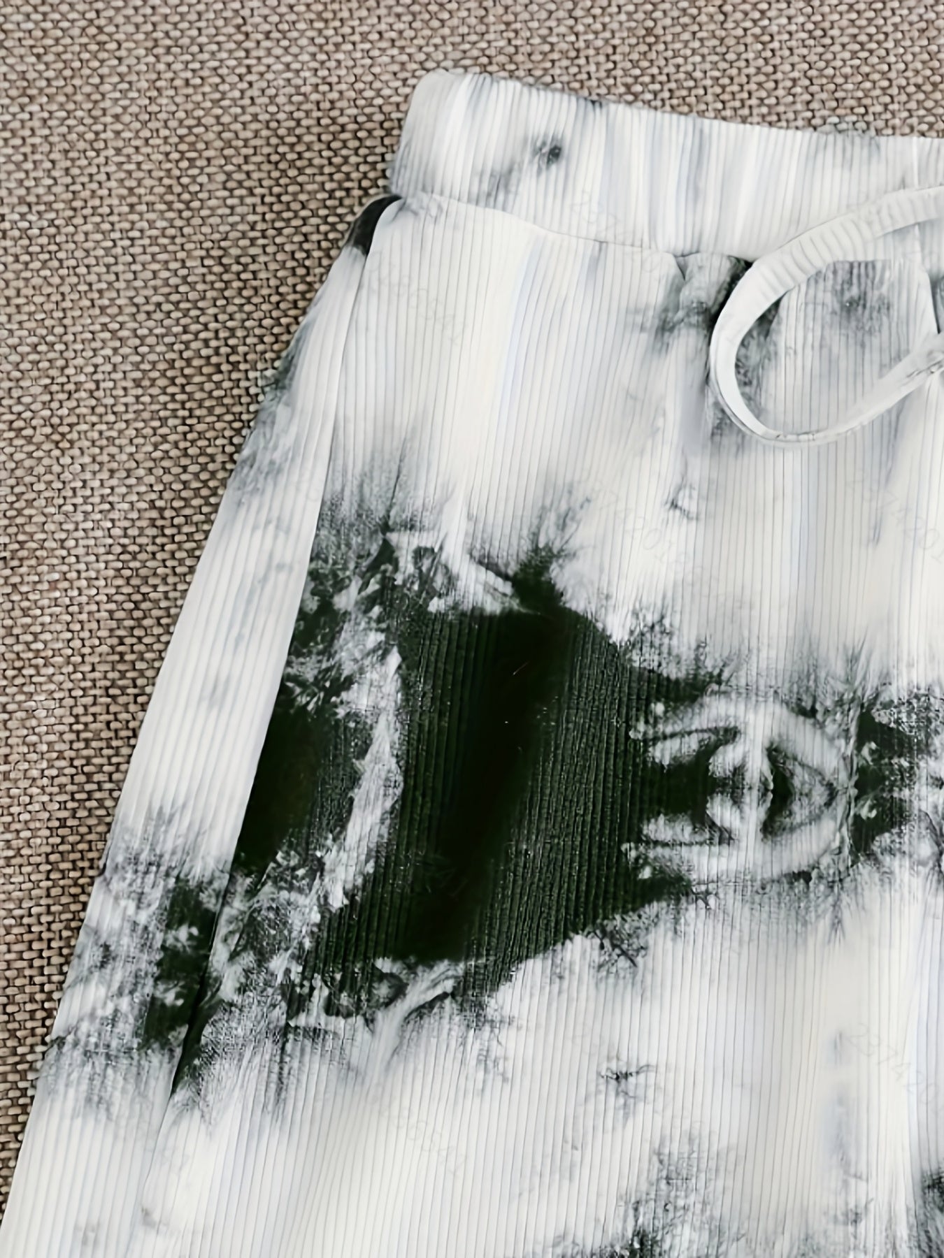 Plus Size Women's Tie Dye Cotton Pajama Set V Neck Crop Top & Shorts