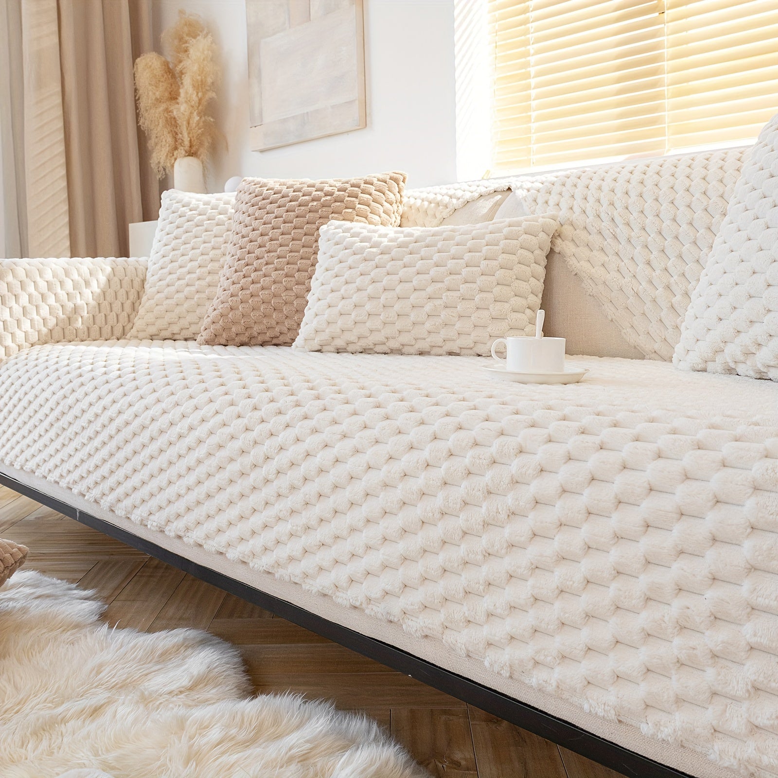 Velvet Sofa Cover Non-Slip Pet-Friendly Thick Furniture Slipcover for Armchairs and Sectionals