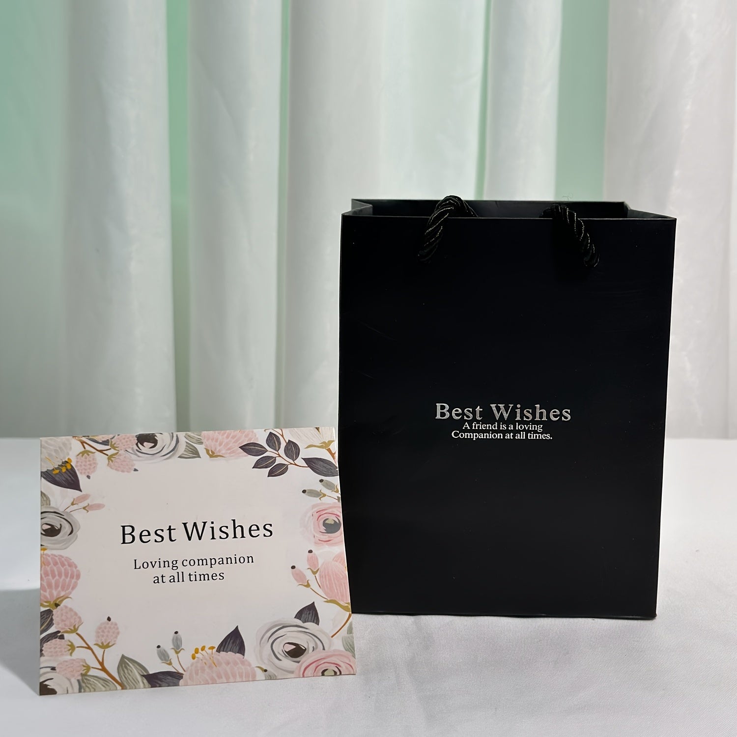 Коробка для подарка с красной розой и сердцем для романтических случаев