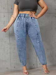 Katta o'lchamdagi ayollar uchun polyester aralashmasi bilan to'qilgan, cho'zilmaydigan matodan tayyorlangan, qorda naqshli denim jinsi.