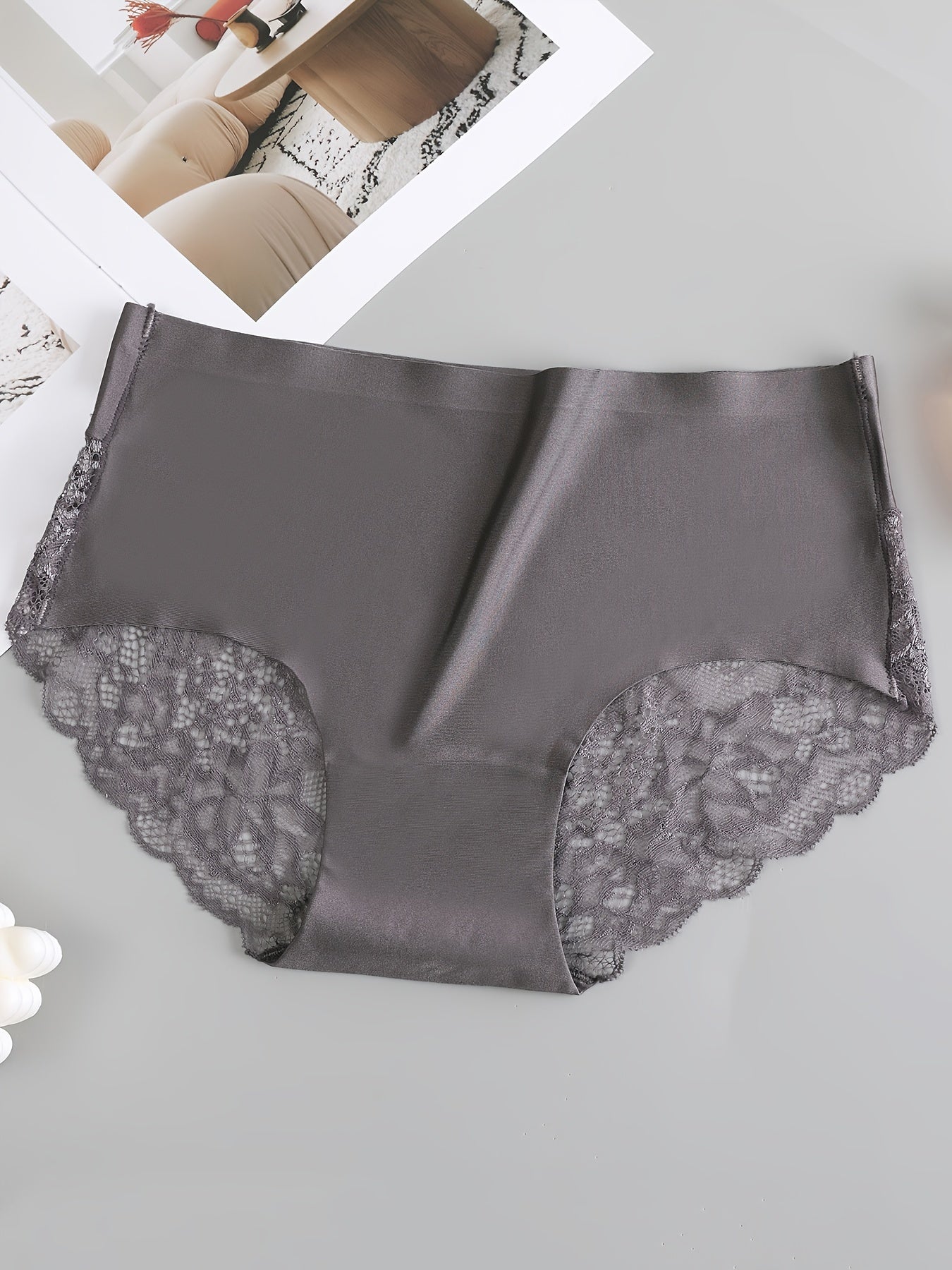 Set of 5 Women's Seamless Lace Low-Rise Panties