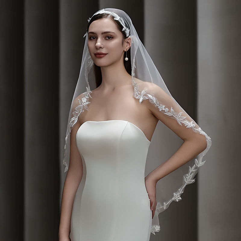 Velo de novia con detalles de encaje francés, accesorio de boda de poliéster