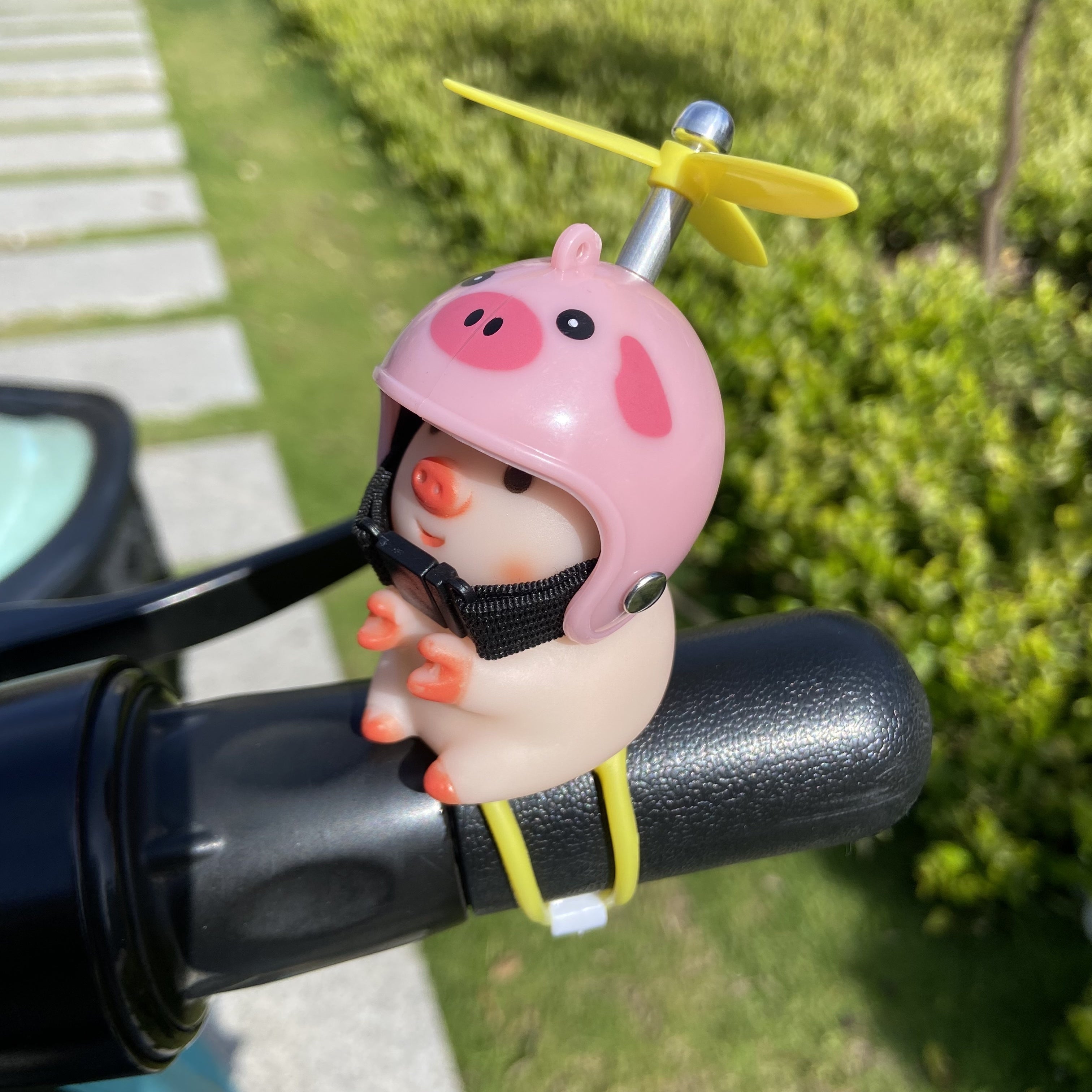Pig Helmet Handlebar Accessory for Scooters, Cute Motorcycle Decor
