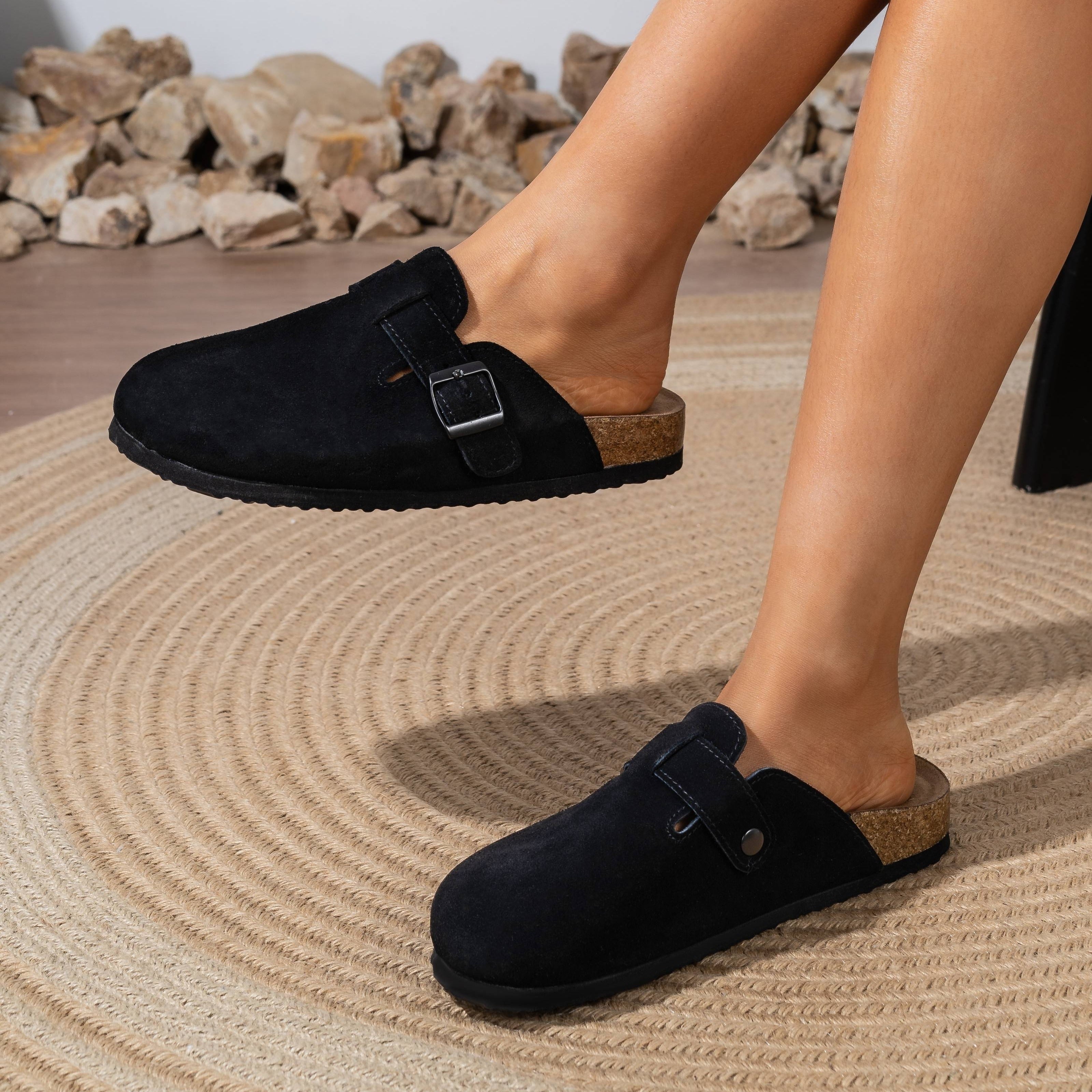 Ayollar uchun felt shippaklar ichki va tashqi, sirpanmaydigan, qulay qishki poyabzal